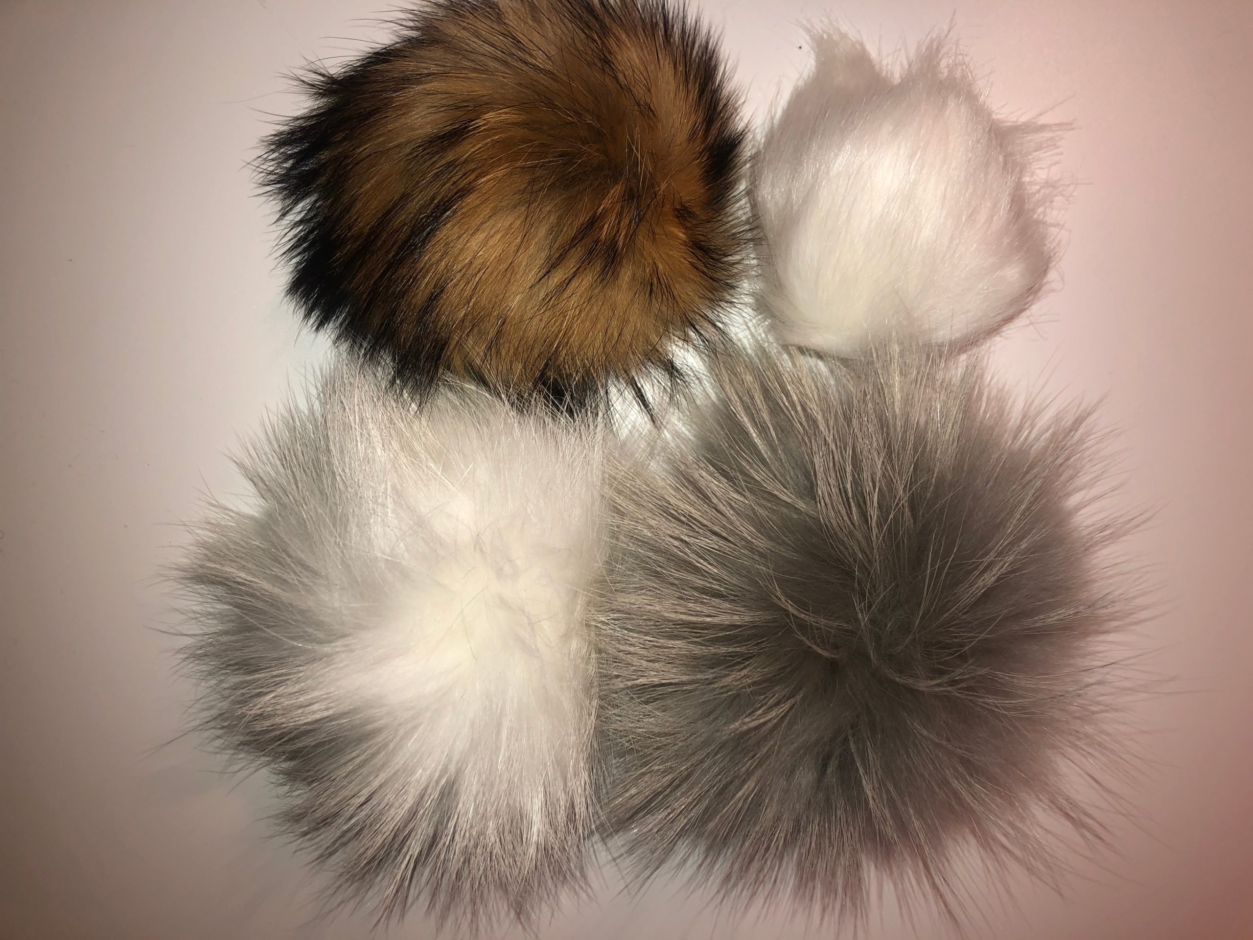 Dúskur á húfur - sérpöntun