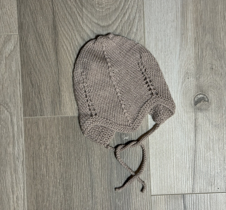 Heimferðarsett Hringsins sett með buxum-prjónauppskrift - Image 15