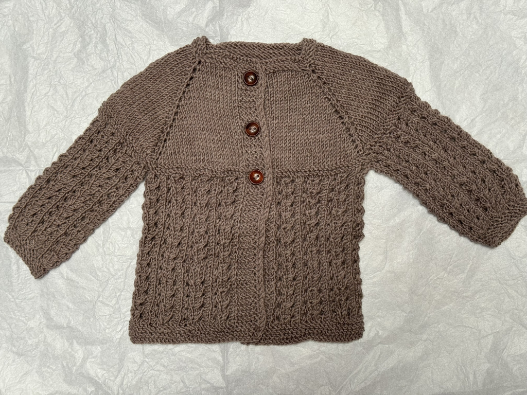 Heimferðarsett Hringsins sett með buxum-prjónauppskrift - Image 32